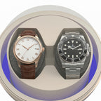 Remontoir rotatif AXONY blanc avec deux montres automatiques