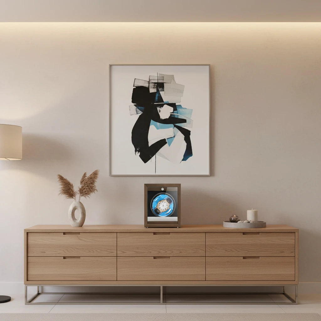 Remontoir automatique 1 montre Bois Luxe Prestige Noir AXONY en mise en situation sur un meuble dans un salon